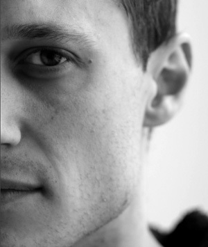 jr01's profile picture. Founder & Designer at @notismapp - Design Collaboration Platform