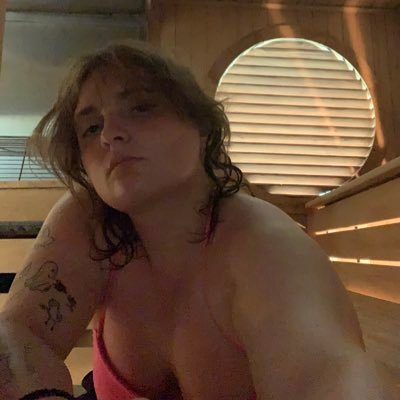 driftingtomars's profile picture. spiritually guarded, higher morals, big bookworm, alt enjoyer, gym enthusiast and loser lesbian