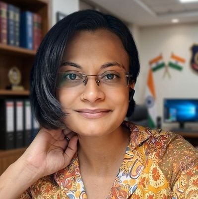 PremmBhadu's profile picture. I Write when Something Inside Pricks me🤏                                   
 I'm becoming who I'm meant to Be  ⚖️        
Books | Literature | Philosophy | Gym