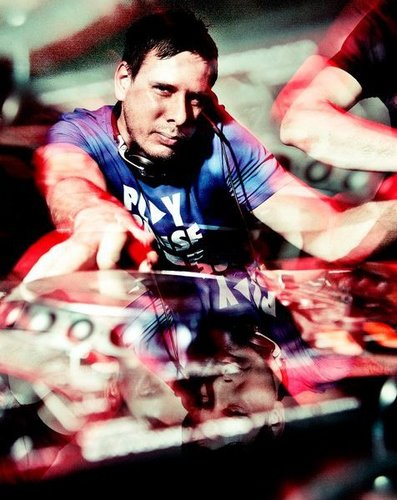 Full time Dj/Producer (Southside House Collective) Promos: promos@southsidehousecollective.se