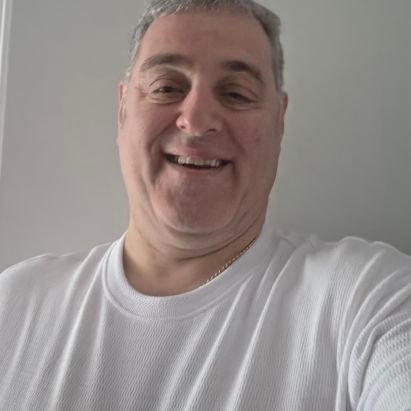 Yorkshire born and bred, strong in the arm and thick int head.

🤣 Live life to the full and be happy 🤣
