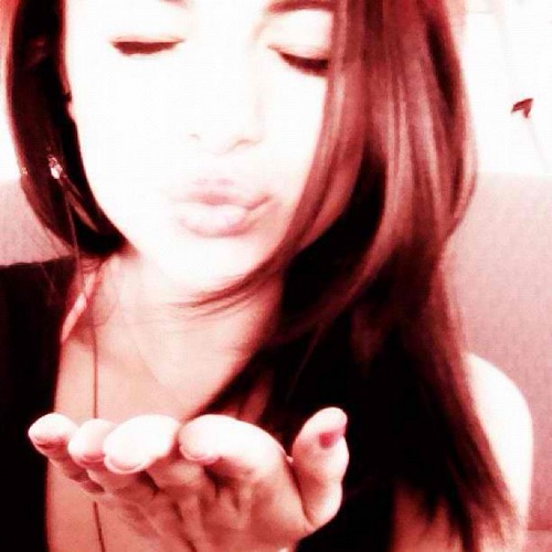 Official page of Selena Gomez fans! Where our moto is I'm just beautiful Me and our anthem is Who Says. I just love her like a love song! :)