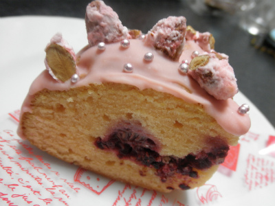 champpin's profile picture. 只の、甘い物好きな者です。最近はあまり作ってませんが作る事も好きです。
ジャンルに問わず、『想いと信念』を持たれ、その道を探究される御方を応援したいです。
関係無いですが、スーパー銭湯とスーパー戦隊が大好きです(笑)