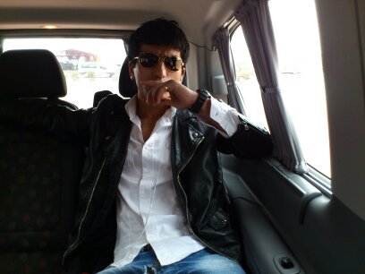 Akrosh_01's profile picture. Positive person.!!!