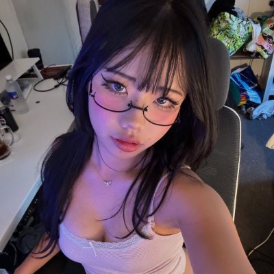 yinakomfi's profile picture. yinakomfi
Artist
Human/cosplayer/Living slow and gentle ~ INFP ♓️
REGISTER TO WATCH LIVE HERE!!!
https://t.co/sJHY7Rwrnu