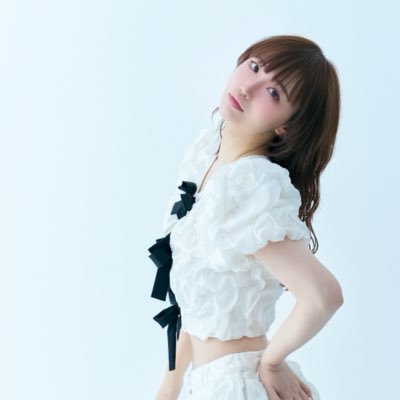 夏目恵名 𝐍𝐀𝐓𝐒𝐔𝐌𝐄 𝐄𝐍𝐀