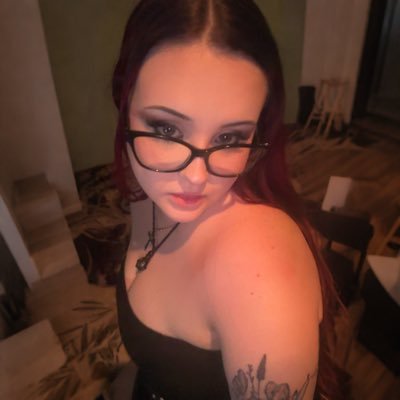 small twitch streamer that likes to platinum games & play apex 🤍