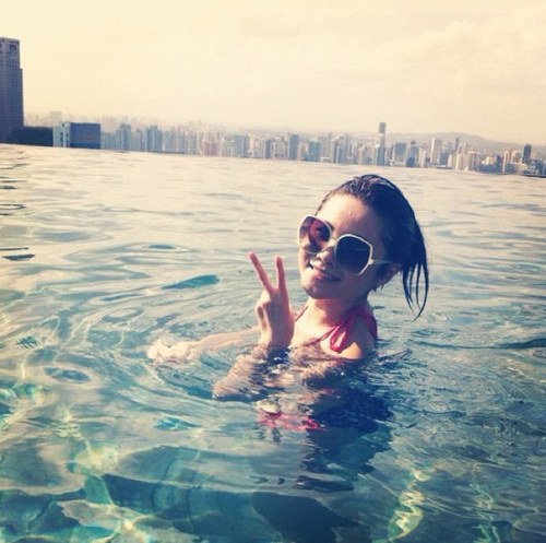 invalidd's profile picture. I don't shine, if you don't shine.