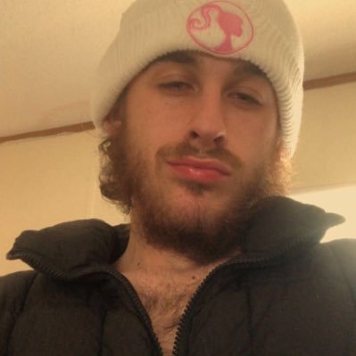 18+ (content creator) BIG STEPPIN with little shoes 😝 5’6
