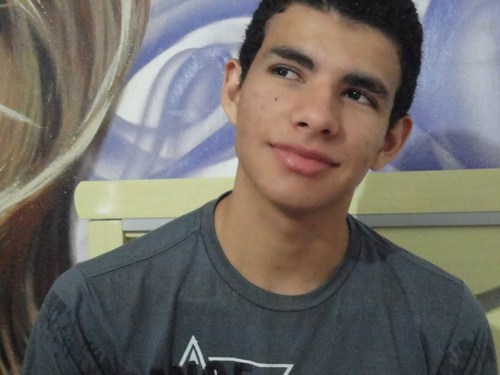 Oie, se me seguir, sigo de volta.. \õ/
msn: marcosviniciusdeoliveira2008@hotmail.com