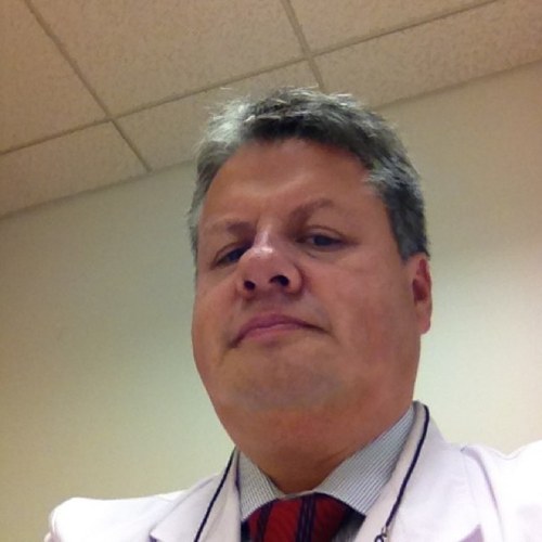 restay18's profile picture. Médico gastroenterologo de Clínica Santa María