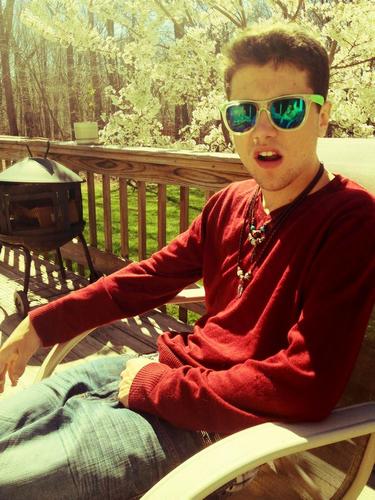 rzlblrt417's profile picture. 