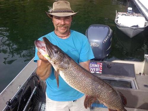 chrispluntz's profile picture. Walleye Pro,multi spices fishing tips,  enjoy promoting the fish'n industry,noth;n better than and great day in the outdoors, testing ideas & reciepies .