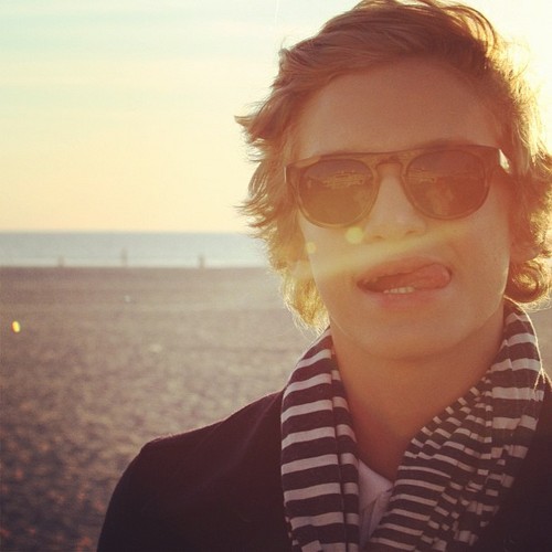 Verified Simpsonizer! 
On January 11, 1997, one AMAZING Australian boy was born. @CodySimpson followed me on October 16/2011.
Official Angel:)