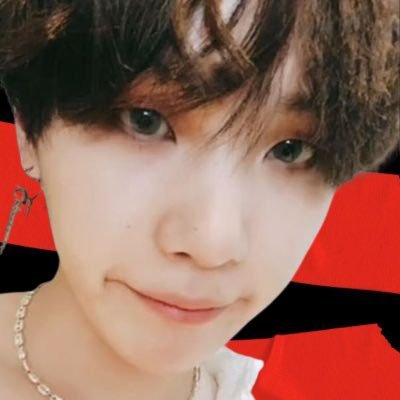 yoonbbles's profile picture. srry camt typw holding yoongi's hand