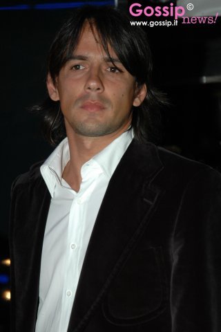 simoneeinzaghi's profile picture. Rocket ship builder, pizza expert, loves the Giants, parent.