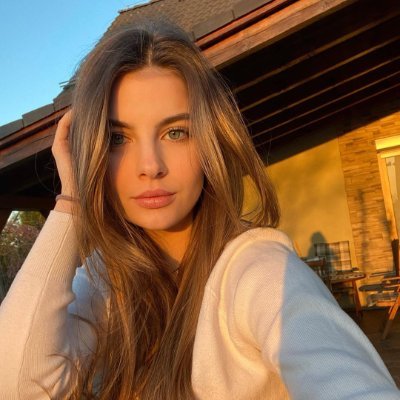 Louise7Carter's profile picture. What is your fav start of the day?
Mine is with......Born in Prague🇨🇿, currently residing in England🇬🇧.