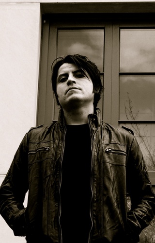 yul_gomez's profile picture. Singer of KID PORTUGAL. check it out and share it.