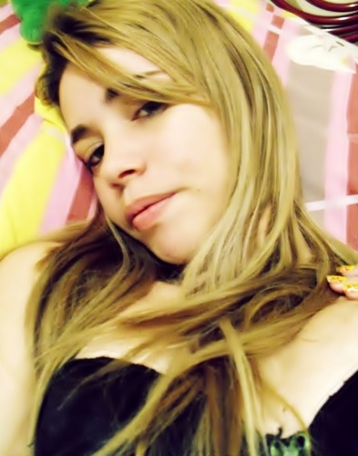 Não é preciso mostrar beleza aos cegos, nem dizer verdades aos surdos.. Basta não mentir para quem te escuta, nem decepcionar os olhos de quem te vê!