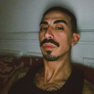 ⛎