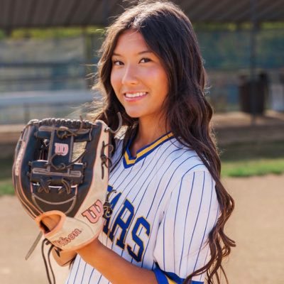 @lemoynesoftball 💚🐬 • PA Batbusters Kresley • #8 • Valley View 26’ • 4A State Champ 💍 • MIF/3RD • COMMITTED •