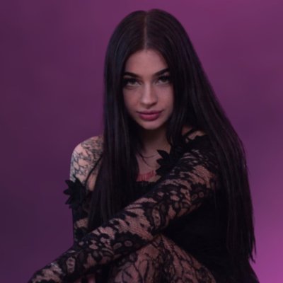 lisaa_liss3's profile picture. Hi, I’m Lisa, 20 — a playful tease who loves attention and flirting. My curves will catch your eye… and I know exactly how to surprise you. Follow me 💋