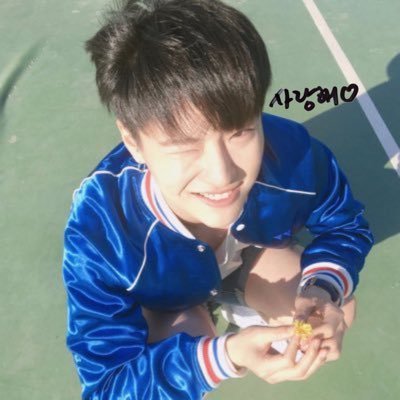 🤟🏻˖ ࣪⊹