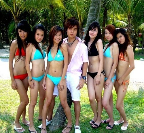 :) aku orgnya baik... and jahill but i know girl like it ;)