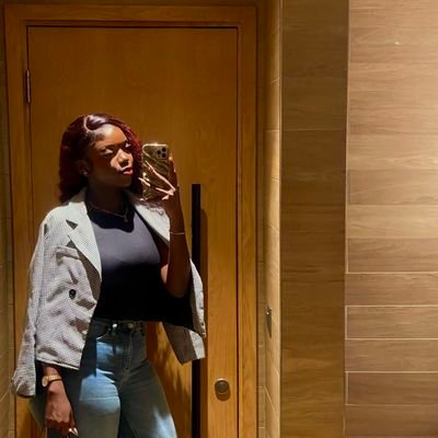 rachellamondi's profile picture. 