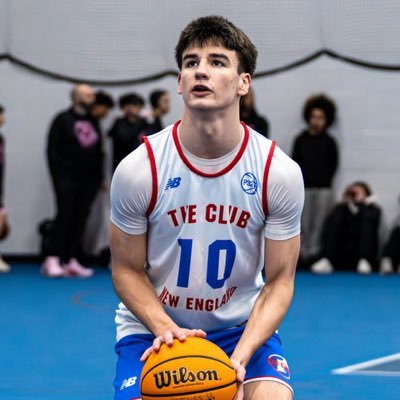 LoganTr48134721's profile picture. 17  Bridgewater Raynham student athlete 3.0 GPA 6’3 180 🏈 WR CO 2027 
🏀 1 small/power forward film soon || contact me @: Logan.tripp1@icloud.com 
774-372-9533