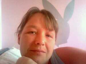 single mum with 2kids 1 grandson am 38 love music and TV n films