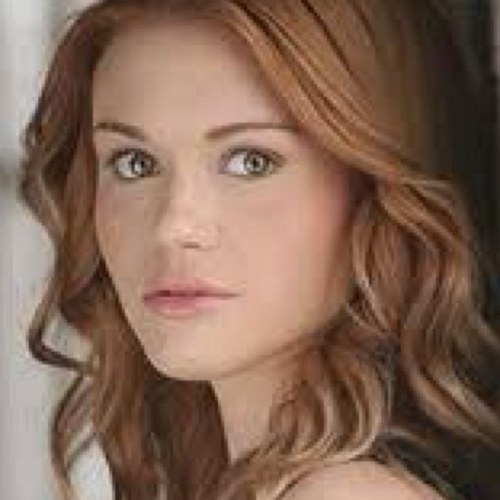 His_Nessie's profile picture. Daughter of Edward and Bella Cullen. Half vampire half human. Single and looking