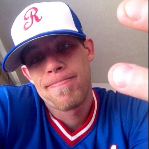 Eknolig's profile picture. Storm troopers battling Goliaths rock chipped ego with kryptonite rhyme schemes.