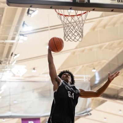 AydenHendo's profile picture. 6’3 190|| C/O 2029 Spain Park HS 3.5GPA ||DE 🏈 Small Forward 🏀 || @SpainParkFb @SPHSBoysBskball (AL) || 562-569-6126|| HC:@vakakes, @Coach_dblack #StepByStep