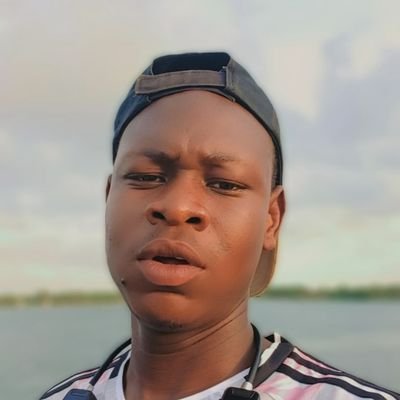 Positive  vibes✌️😊😊
hala madrid 😋 @Realmadrid
  @stonebwoy