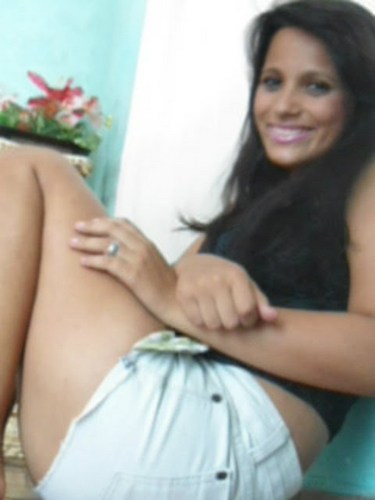 Garota que sαbe o que quer,Nαo se ilude com elogios,Nem se αbαlα com críticαs!