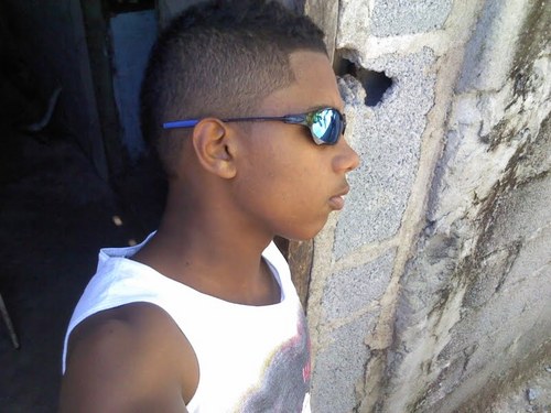 mc lukas da vm acesse Vhttp://www.youtube.com/watch?v=V_A_zKCK4LY