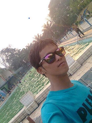 AzisZiez's profile picture. ''aku hanya manusia biasa..