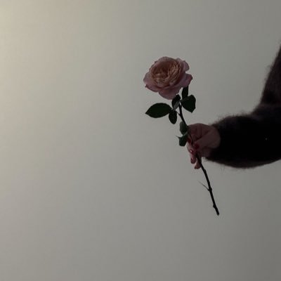 عَ