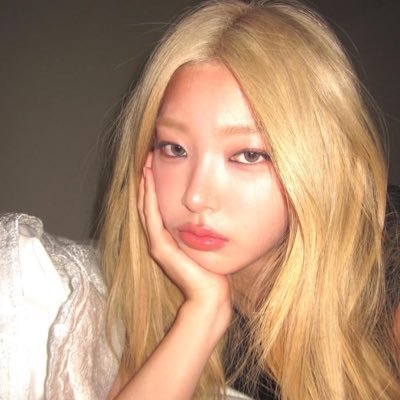 xanthen0r's profile picture. So soft, so melancholy, so wild