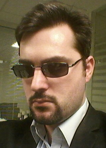 Responsable Technique (DT), Baobaz. Et gamer invétéré. Et fan de médiéval. Et member of #TeamKaamelott.