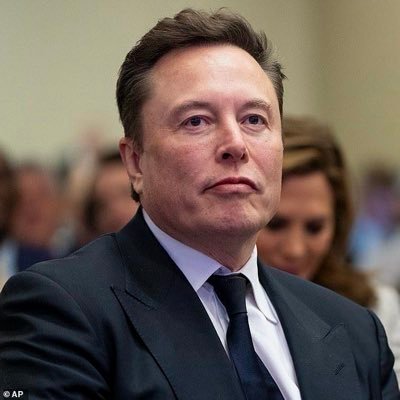 🚀| Spacex • CEO & CTO 🚔| Tesla • CEO and Product architect 🚄| Hyperloop • Founder 🧩| OpenAI • Co-founder
