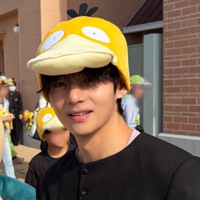 bts + ggs | poke nerd 💌