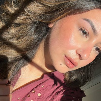 sana09hj's profile picture. 