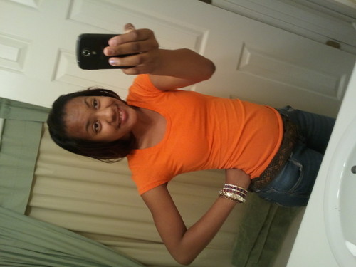 jus being me , im goin to smile threw it all :))