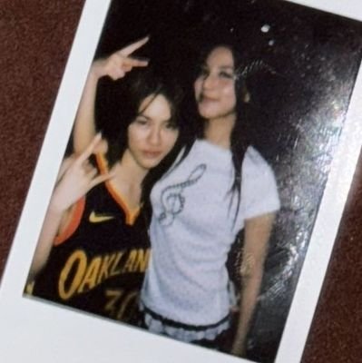 shineswitheb's profile picture. emibonnie, brangie and swiftie
beonnnie ˖Ი𐑼⋆ #ANY 💜🧡
|🇲🇽| mx girl
                                                         follow me on tiktok (brangielvs)