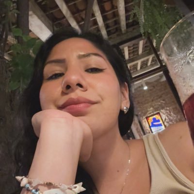 poyoalabrasa's profile picture. el dios de la versatilidad | 🅤