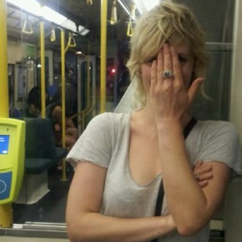 EllyInDaClub's profile picture. Wildly Wavering Wondering Wanderer. Wonky-Wigga-Wizardress. Wuver of W-Words.