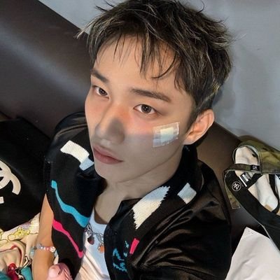 .⋆4non ♪ CANT TWEET AND DM HELP 😭