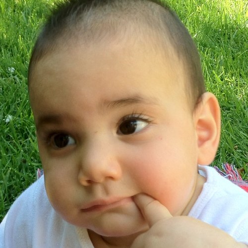 julieyarovsky's profile picture. 